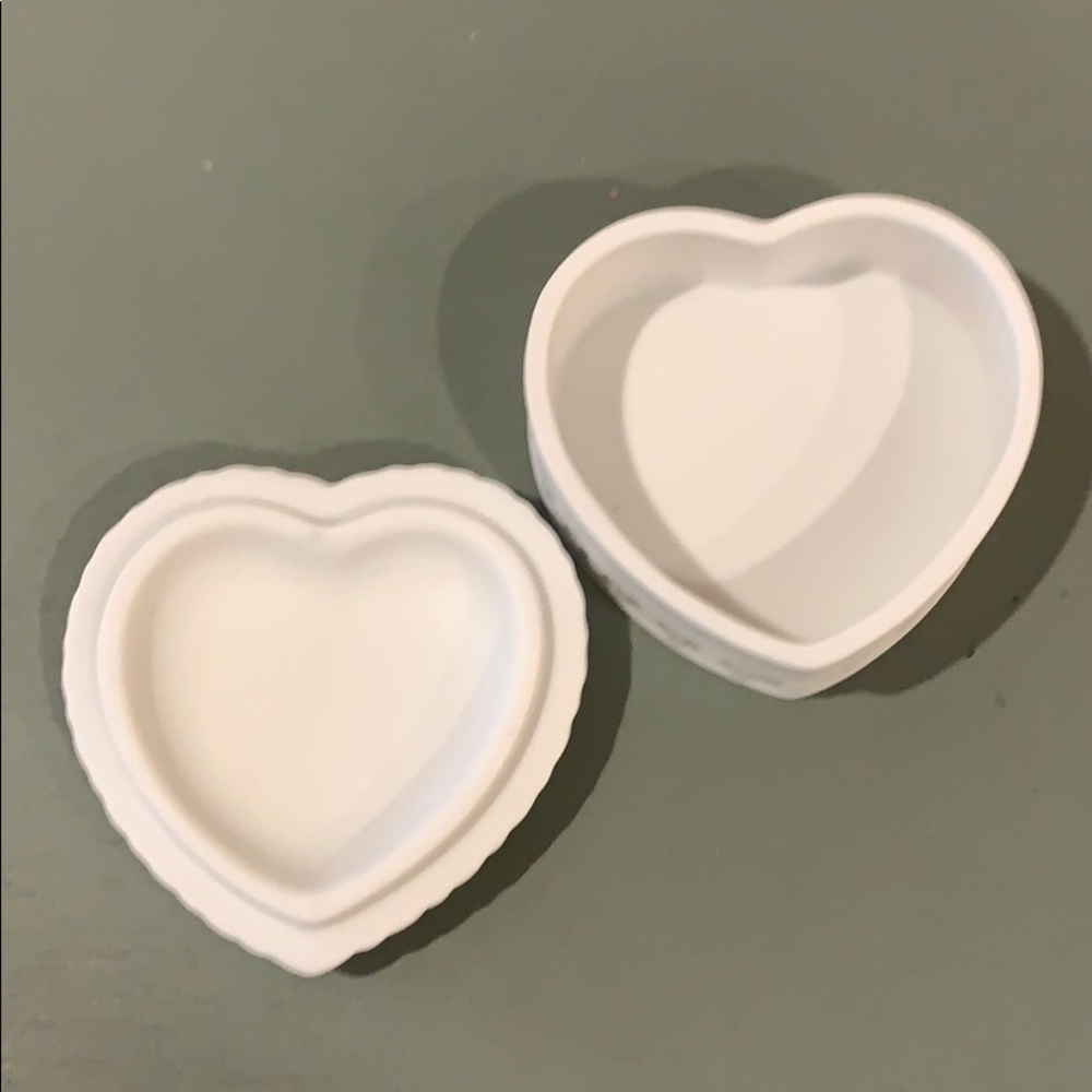 Precious Moments Figure - Picture 3 of 8